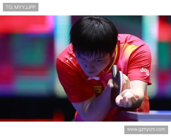 安德莱赫特球迷裁判齐心铲雪保比赛