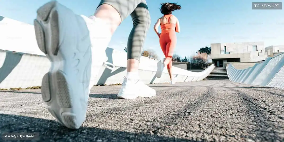 📺高清多机位,VR 沉浸体验!实时弹幕互动,不错过任何精彩!🎯